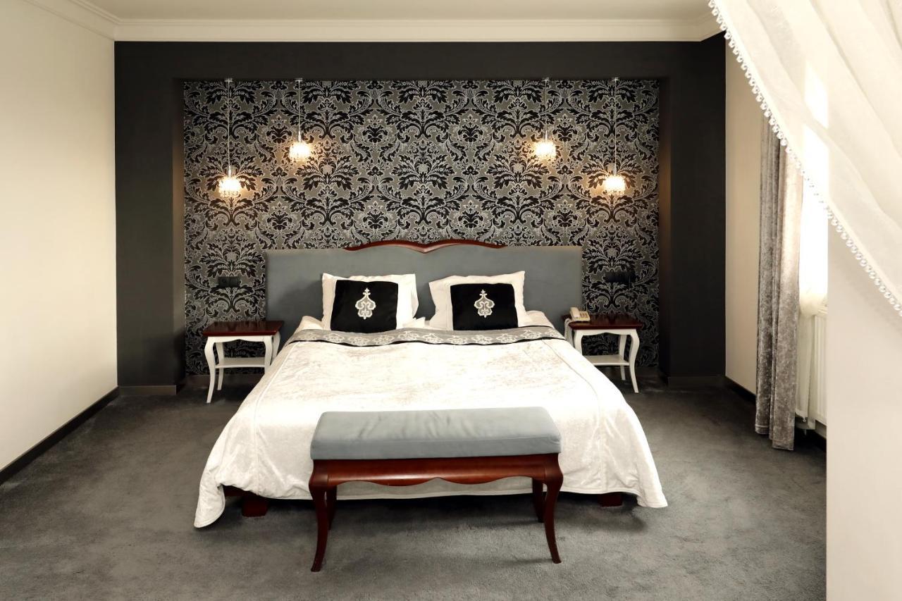 Bialy Dom Henlex Hotel Restauracja Poznan Bagian luar foto