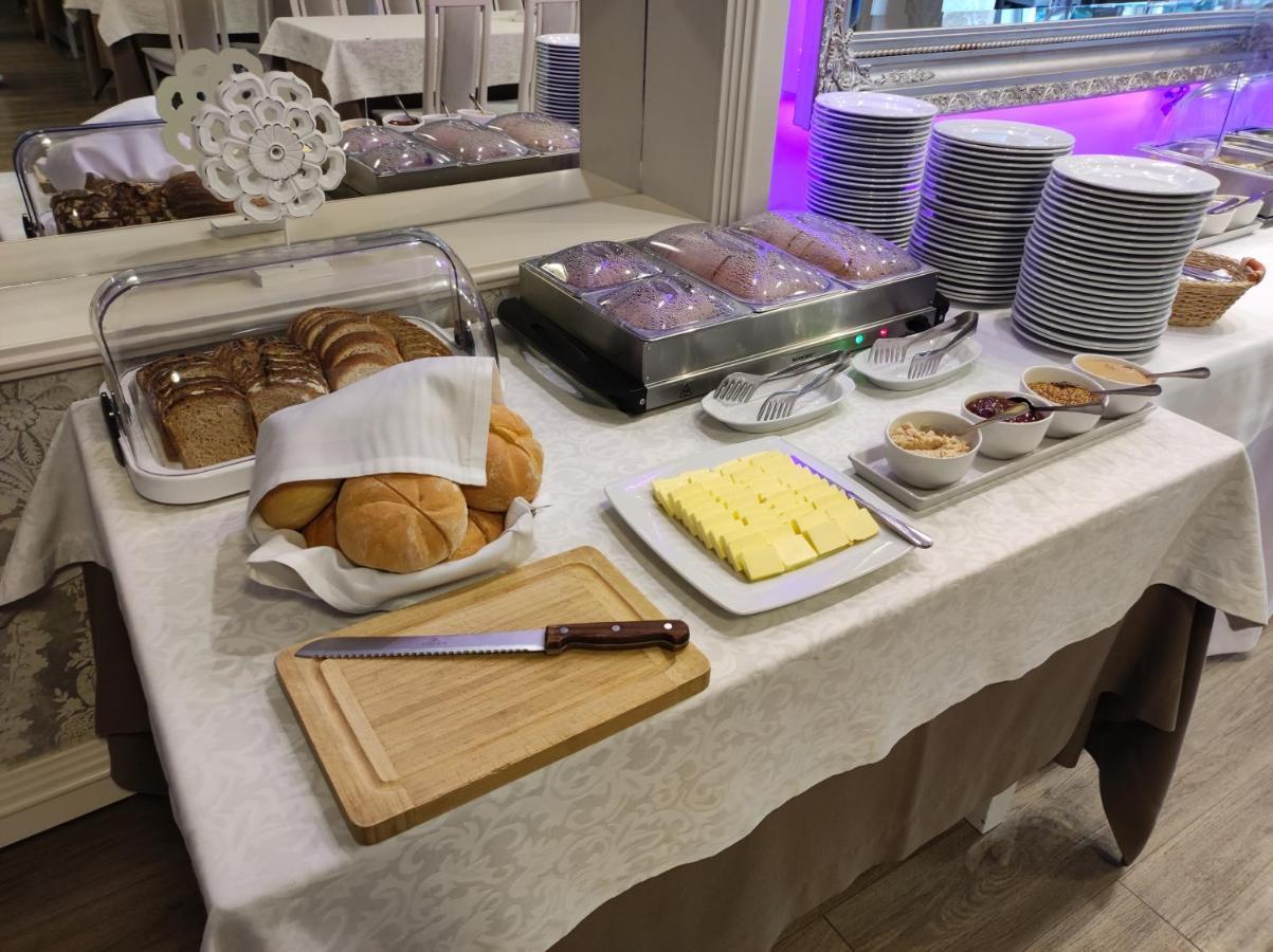 Bialy Dom Henlex Hotel Restauracja Poznan Bagian luar foto